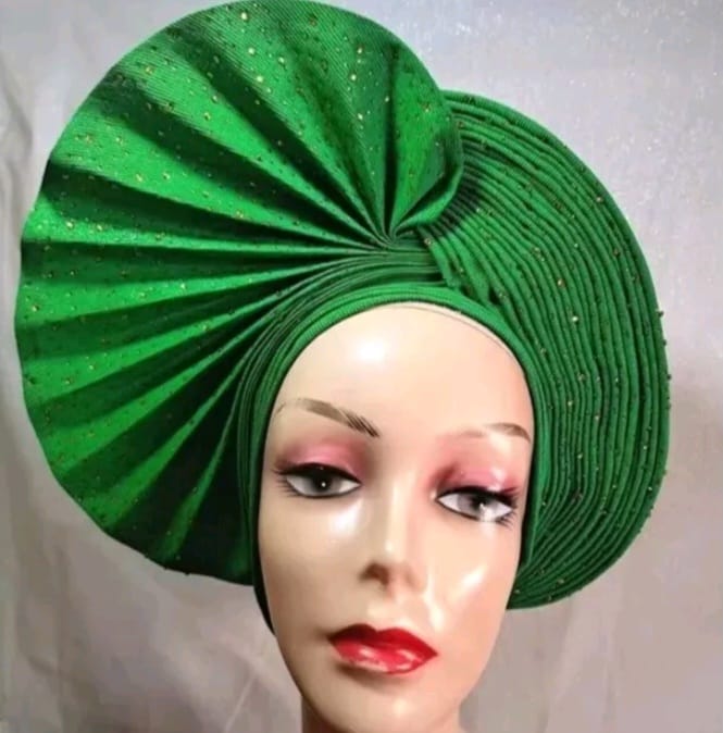 Beautiful head (Gele)